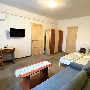 https://evi-apartman.egerhotels.net